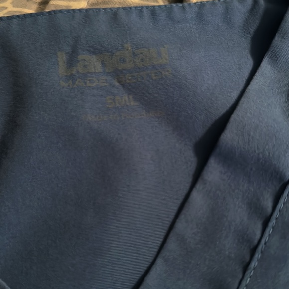 Scrub set - Picture 2 of 7